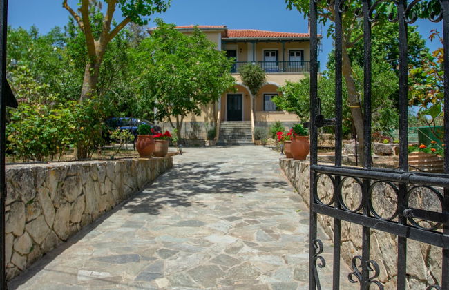 Casa Tsounis - Photo 26