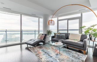 Foto 1 - Sky Home with Stunning View of Toronto and Lake Ontario