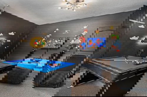 Foto 1 - Giant Villa W/private Pool&spa, Game Room, & More!