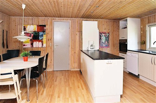 Foto 5 - 6 Person Holiday Home in Lokken