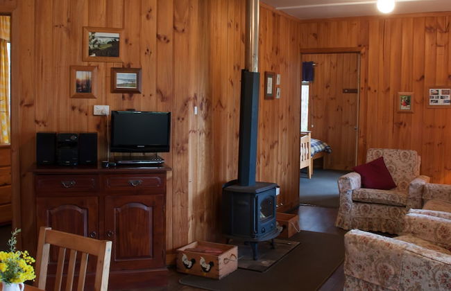 Balingup Heights Hilltop Forest Cottages - Photo 29