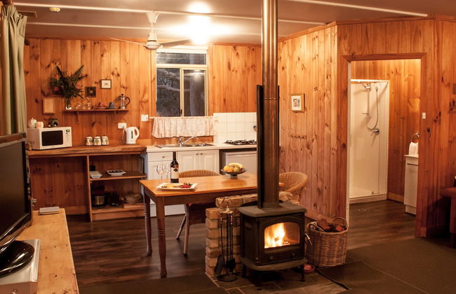 Balingup Heights Hilltop Forest Cottages - Photo 18
