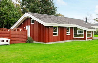 Foto 1 - Cozy Holiday Home in Jutland near Beach