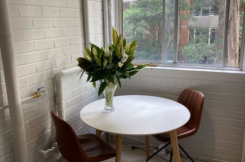 Photo 10 - Beautiful Surry Hills 1 Bedroom Hideaway