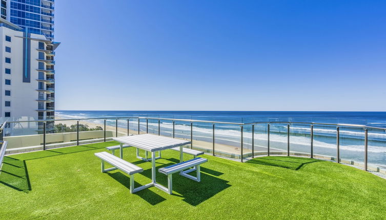 Photo 1 - Premiere Apartments -HR Surfers Paradise