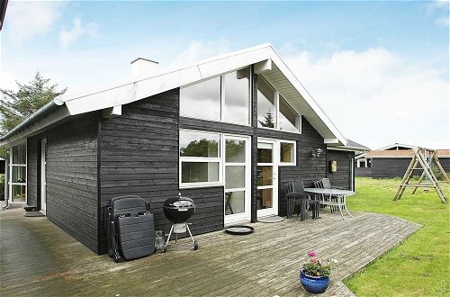 Photo 17 - 8 Person Holiday Home in Hjorring