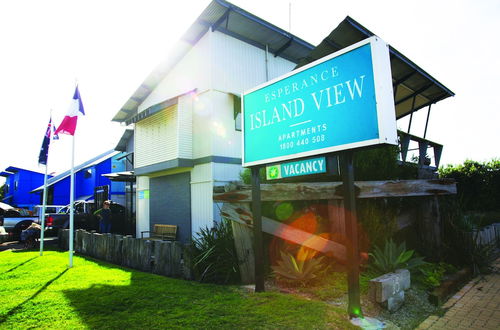 Photo 2 - Esperance Island View Apartments