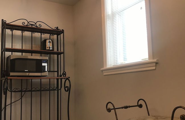 Esther's Place-Carleton Place Downtn Apt - Photo 20