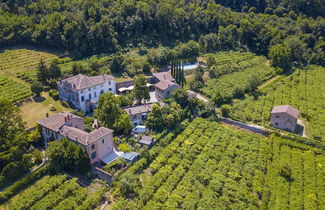 Foto 1 - Villa Faccioli Deodara With Shared Pool