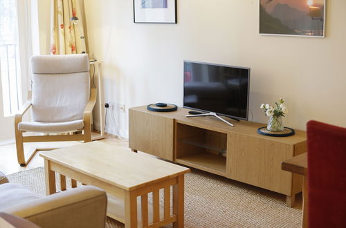 Photo 14 - JOIVY Calm 2BR Apt w Parking & Patio, near London Eye