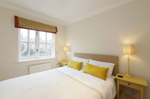 Photo 3 - JOIVY Calm 2BR Apt w Parking & Patio, near London Eye