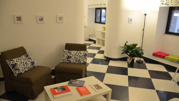 Coin salon dans le hall