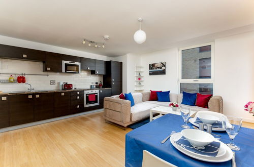 Photo 1 - Bright Comfy 2 bed in trendy Dalston