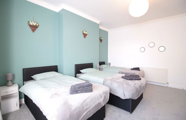 Lovely 2-bed Downstairs Apartment - Foto 3