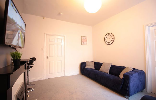 Lovely 2-bed Downstairs Apartment - Foto 10