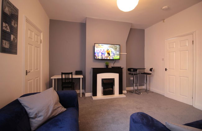 Lovely 2-bed Downstairs Apartment - Foto 1