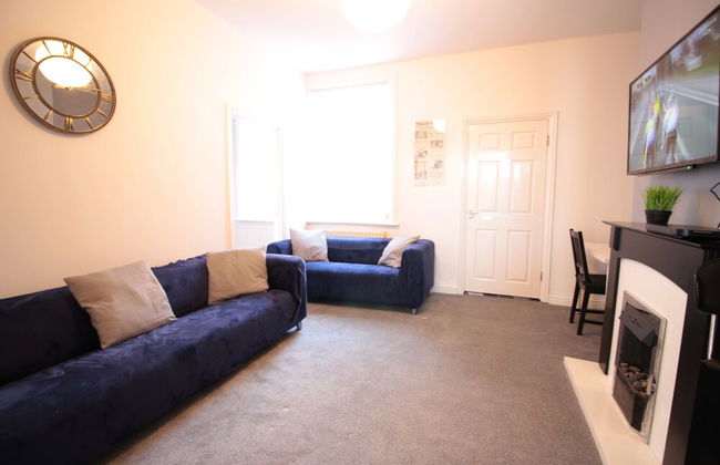 Lovely 2-bed Downstairs Apartment - Foto 8