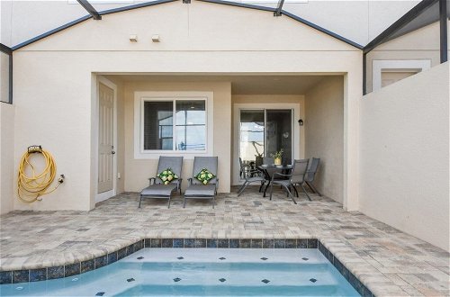 Foto 47 - Solara Resort Brand New 4 Bed 4.5 Bath Townhome 4 Bedroom Townhouse by RedAwning