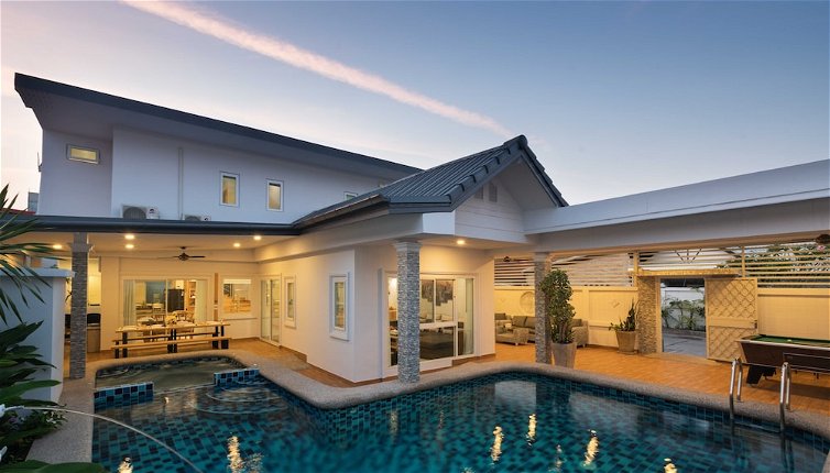 Photo 1 - Luxury Pool Villa 6BR