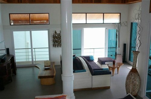 Foto 12 - 5 Bedroom Seaview Villa Tongson Bay