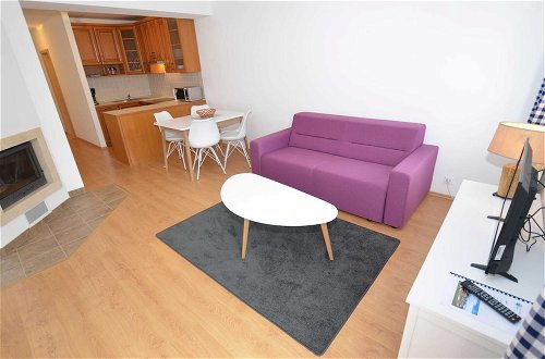 Photo 6 - Modish Apartment With Terrace, Garden Furniture, Heating