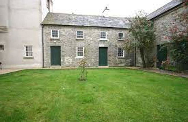 2 Bed Suite With Tea/coffee Making Facilities - Photo 7