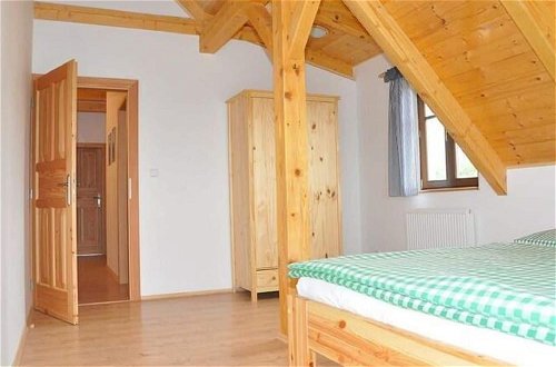 Foto 6 - Spacious Cottage With 5 Bedrooms, Woodburning Stove, Sauna, Near Ski Lift