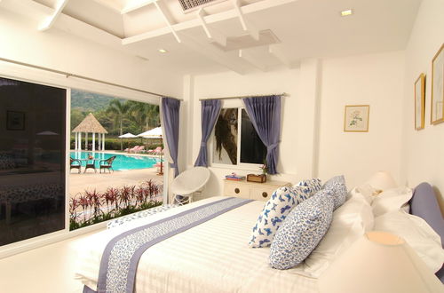 Photo 2 - Tamarind Lake Villa