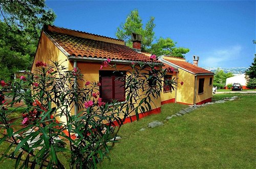 Photo 1 - Functional Bungalow With a Balcony or Terrace, Near Umag