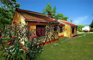 Foto 1 - Functional Bungalow With a Balcony or Terrace, Near Umag