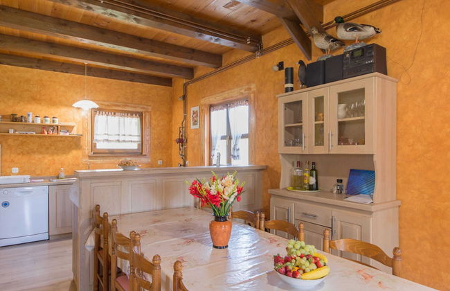 Cozy Holiday Home in Kvarner with Outdoor Hot Tub - Foto 7