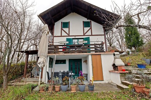 Photo 19 - Delightful Holiday Home in Havidić Selo with Garden
