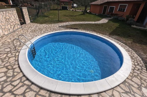 Photo 9 - Attractive Holiday Home with Pool, Hot Tub, Patio, Courtyard