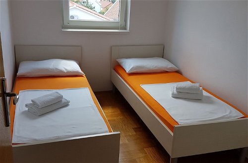 Photo 12 - Apartments Dunja Malinska