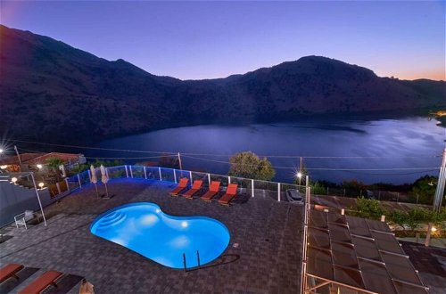 Photo 9 - Gorgeous Lake Kournas Villa Brand New Private Pool