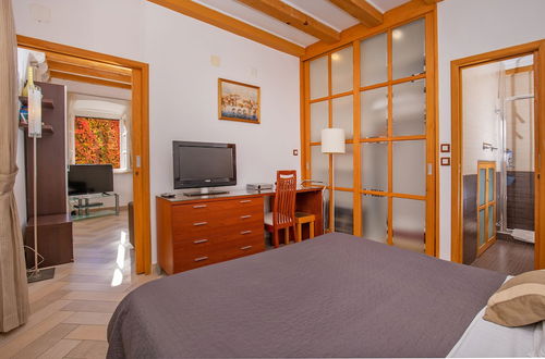 Photo 5 - Apartments Espana