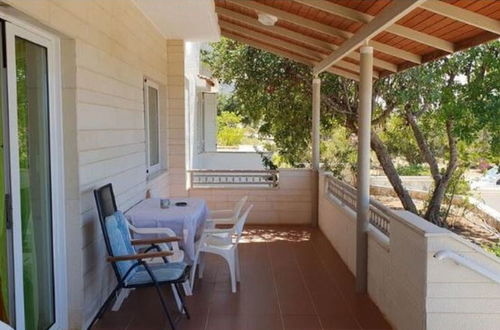 Photo 14 - Opulent Villa With Balcony