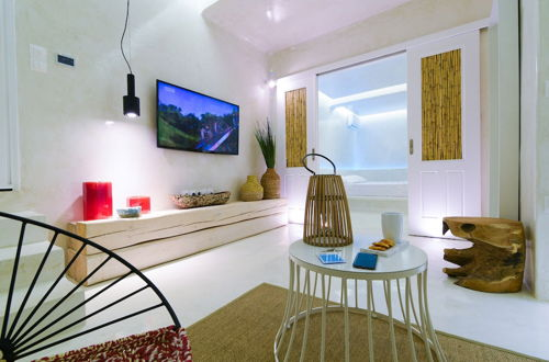Photo 21 - Mykonos 52m² Luxury Apartment Sea side Ornos
