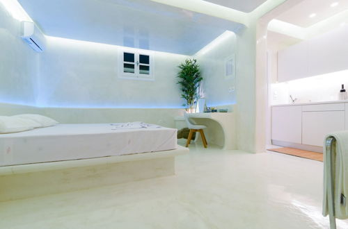Photo 3 - Mykonos 52m² Luxury Apartment Sea side Ornos