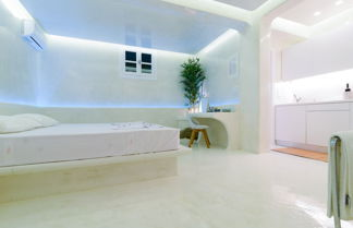 Photo 3 - Mykonos 52m² Luxury Apartment Sea side Ornos