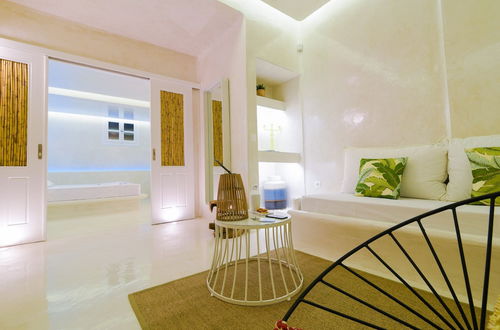 Photo 20 - Mykonos 52m² Luxury Apartment Sea side Ornos