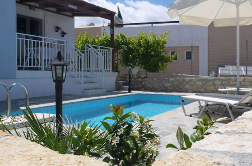 Photo 24 - Stylish Villa in Loutra with Private Pool & Garden near Sea Beach