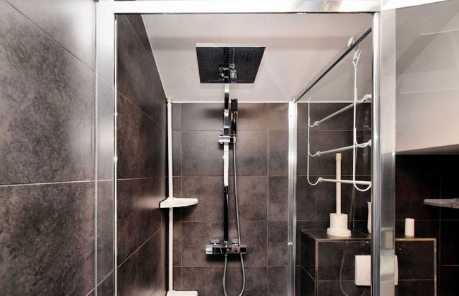 Luxurious Holiday Home in Érezée with Hot Tub - Foto 15