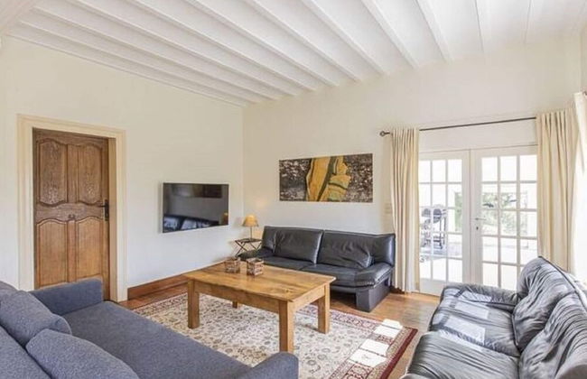 Luxurious Holiday Home in Érezée with Hot Tub - Foto 10
