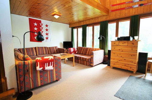 Foto 7 - Spacious Chalet near Forest