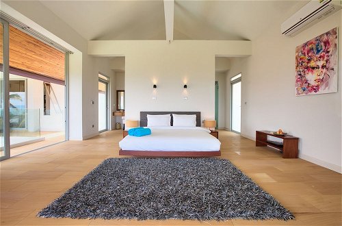 Foto 4 - 18 Bedroom Luxury Sea View Villas