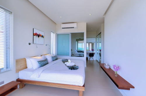 Foto 21 - 18 Bedroom Luxury Sea View Villas