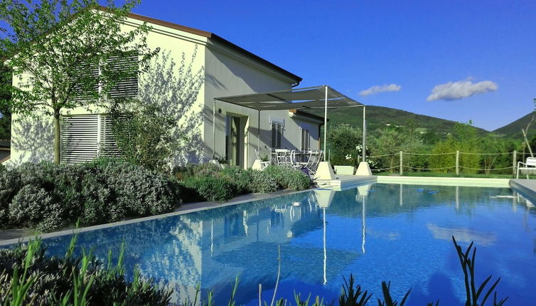 Foto 1 - Hillside Villa With Swimming Pool and Jacuzzi - Frasassi Caves