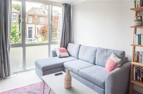 Foto 9 - Sunny and Bright 1 Bed Apartment in London