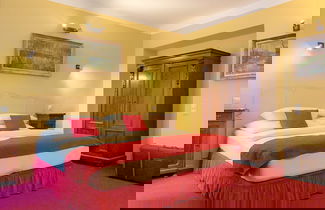 Photo 3 - Small Luxury Palace Residence
